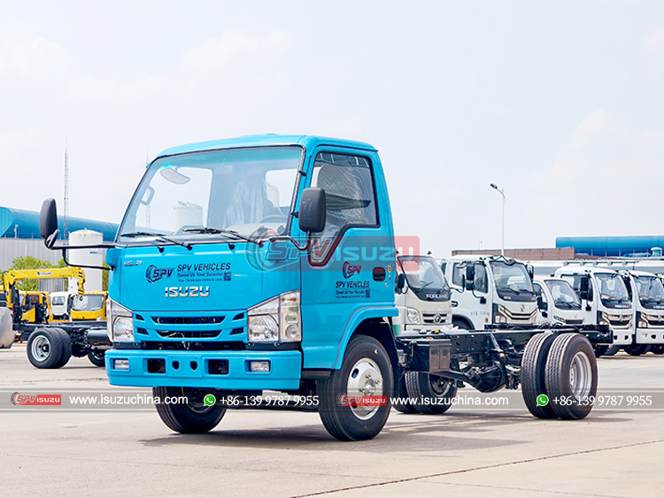 ISUZU 120HP Light-Duty Chassis - Front Left Side